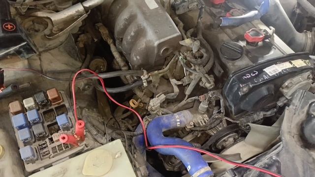 Ниссан сканлайн. Плавают обороты ошибок нет, не работает тахометр , габариты и пинается АКПП. смотреть онлайн