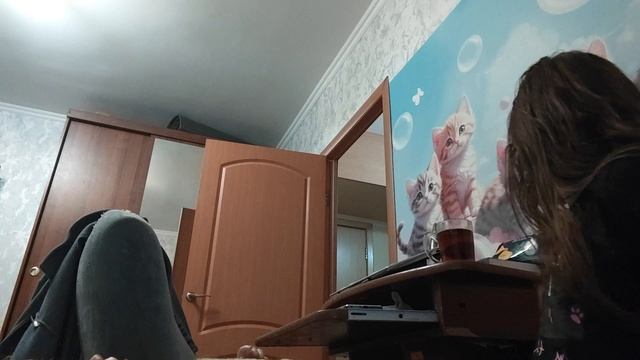 собираемся с Мишей гулять на снежную горку