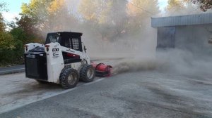 Мини-погрузчик Wecan WT830
работа щёткай