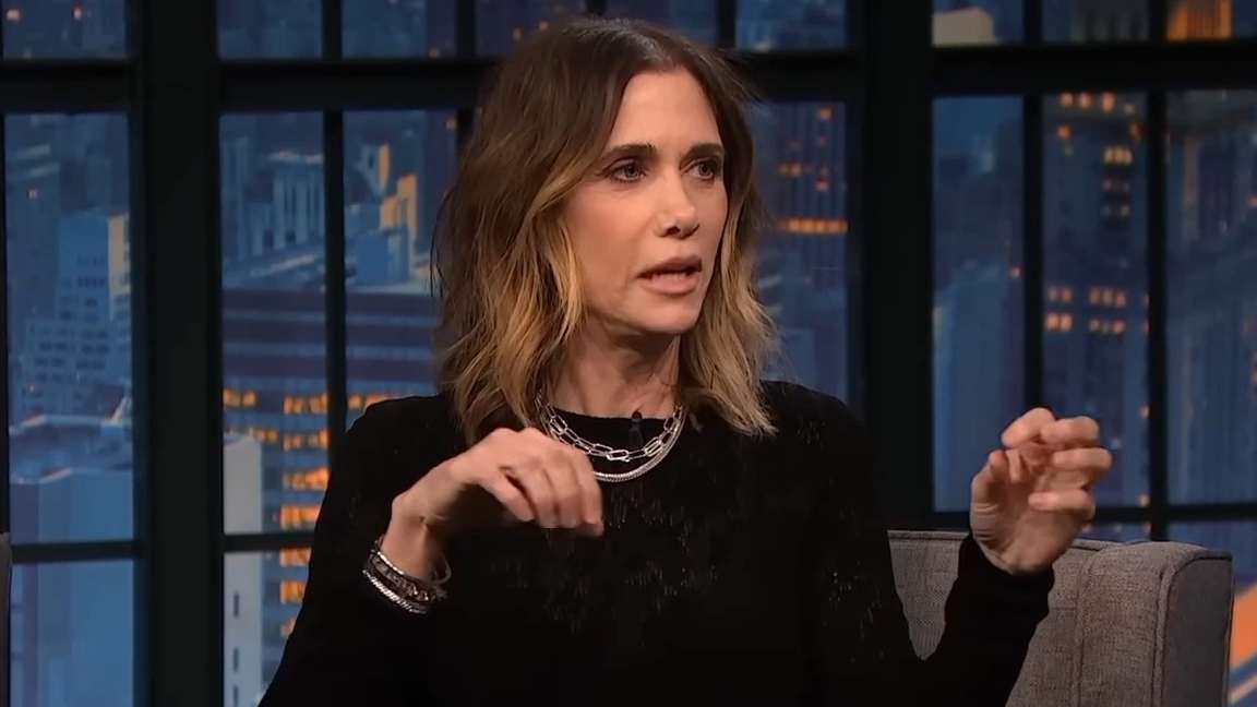 Однажды Кристен Уиг угостила Джона Ловица хот-догом для гурманов смотреть онлайн