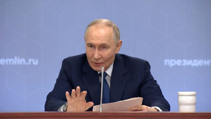 На следующей неделе Путин проведет совещание с Совбезом и кабмином смотреть онлайн