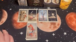 Скучает ли он по вам? Онлайн расклад