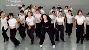 BORN TO BE ITZY MIRRORED