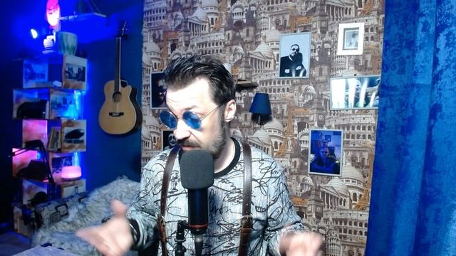 Иван Ургант в Дубае молчаливо скалился, выдыхая смотреть онлайн