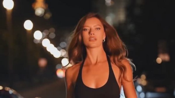 Vj Mihaela, DJ Kip - So Strung Out