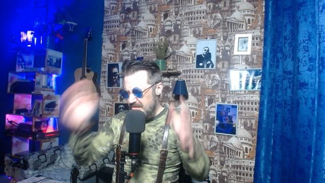 Певцу Киркорову подарили резиновую Пугачёву, с смотреть онлайн