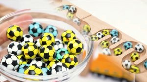 Мультики для детей и малышей. Яркие игрушечные шарики и Разноцветные машинки. Мультики залипалки