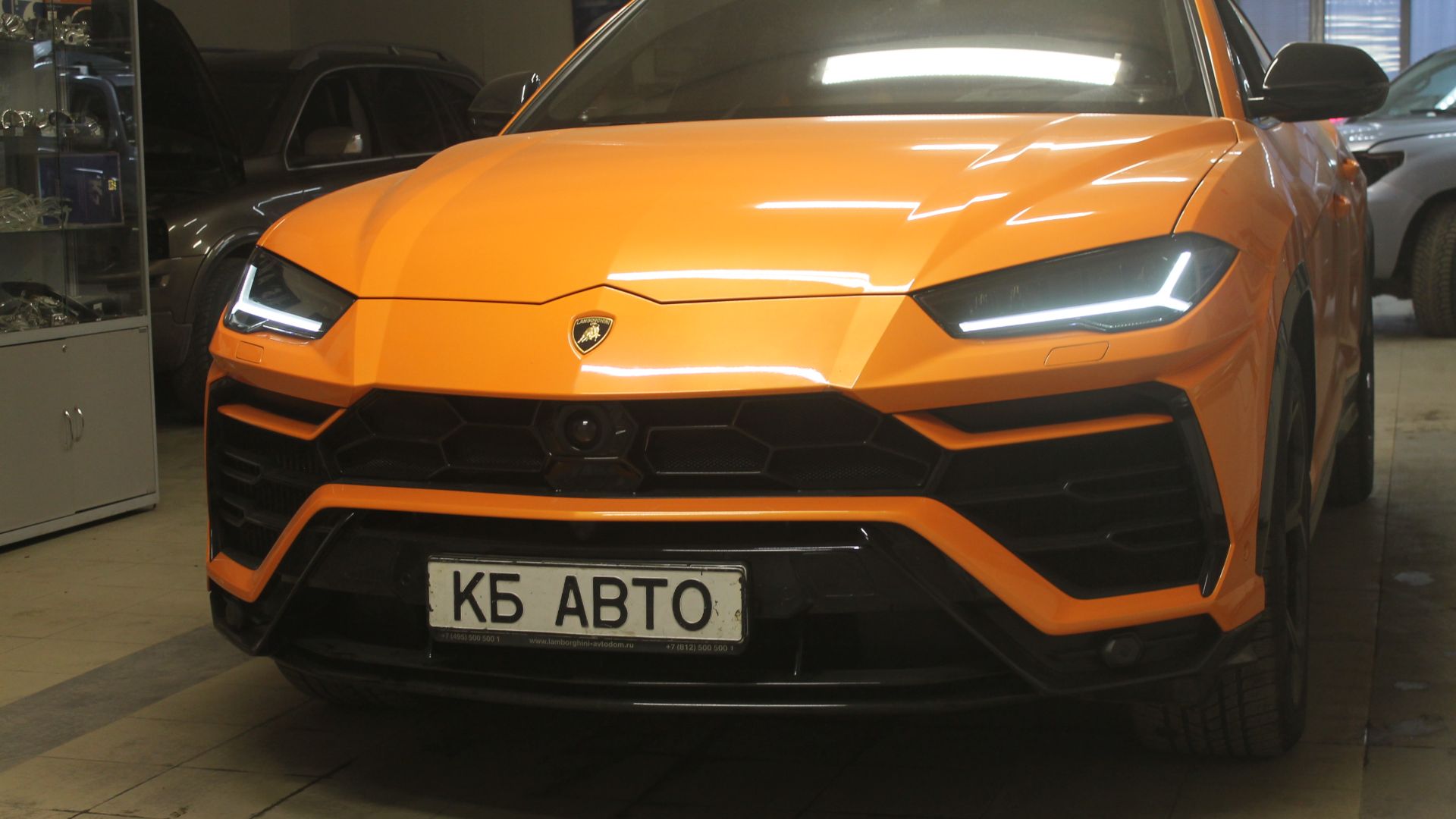 Lamborghini Urus ремонт фар
