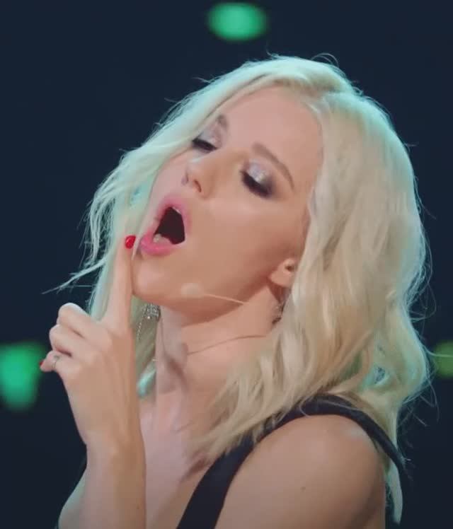 Юлианна Караулова смотреть онлайн