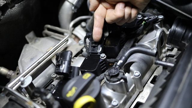 Как правильно отсоединить
разъём от катушки зажигания
VAG на двигателе CZCA 1.4 TSI смотреть онлайн