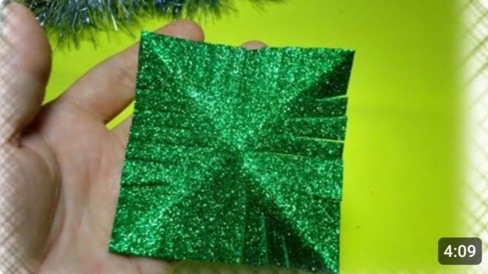взяла квадрат и вот что получилось_ елочка-игрушка на елку из фоамирана своими руками (1) смотреть онлайн