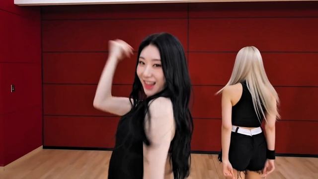 ITZY (있지) - 'RINGO' Dance Practice Mirrored