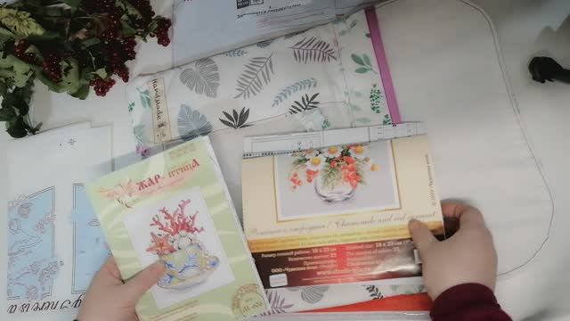 Распаковка посылочки от @ALenkaSmollnyi вышивает...и не только, подарки всегда приятно смотреть онлайн