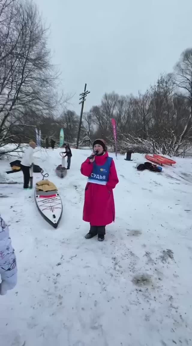 Давайте окунёмся в атмосферу наших заснеженных соревнований 🥶 #shorts смотреть онлайн