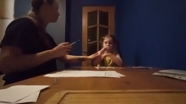 Показывать профессии на картинках
