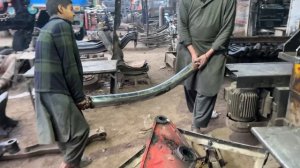 Ремонт подъёмного механизма кузова самосвала. Пакистан