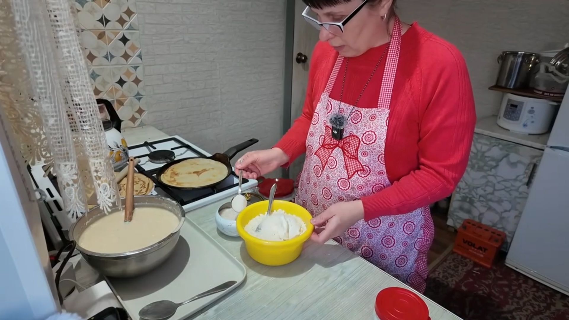 Не важно. Лёжа на диване смотреть онлайн