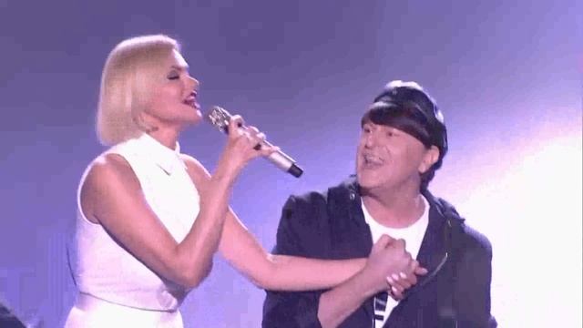 Букет из белых роз для  говновоза (клип)