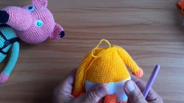 Вяжем лисичку , ч.3 тело , голова. смотреть онлайн