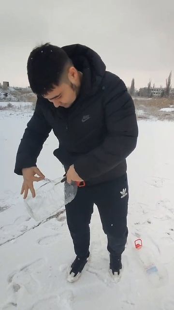 зимние покатушки часть 1
подпишись дальше больше🤺
ТГК Https://t.me/Shvets_Bez_Filtrov
#смех #юмор #п