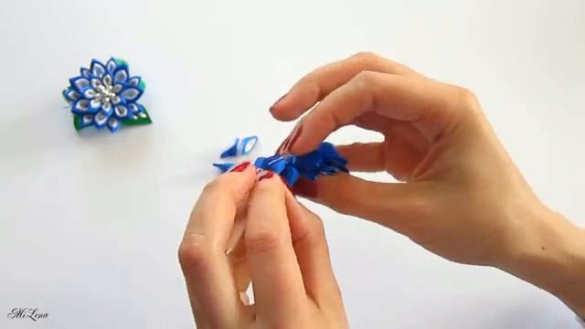 Резинки канзаши, МК _ Простые канзаши _ DIY Scrunchy with Kanzashi flower смотреть онлайн