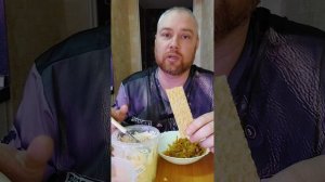 Мукбанг на похудении. Тушеная капуста с мясом и куриная грудка + квашеная капуста.