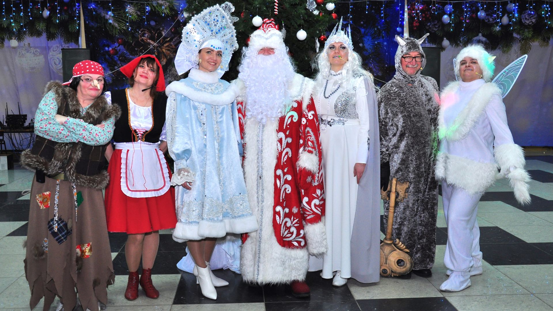 Новогоднее театрализованное представление «Новогодний переполох»