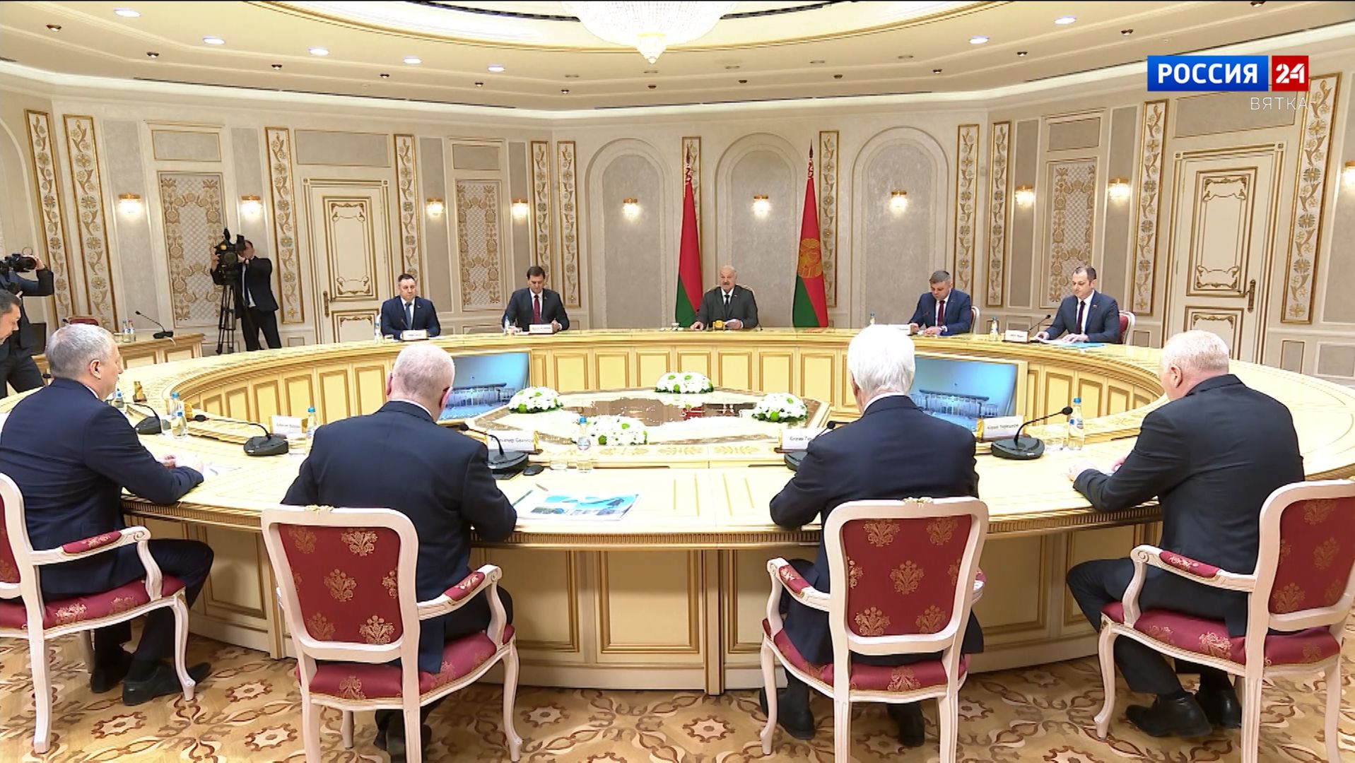 Президент Беларуси и губернатор Кировской области обсудили вопросы сотрудничества смотреть онлайн