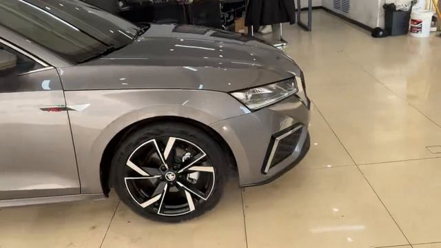 SKODA Octavia смотреть онлайн