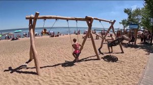 Почти семь с половиной миллионов отдыхающих посетили Крым в прошлом году.