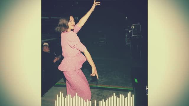 Инфоцыганка Блиновская крутила пальцы в кабинет смотреть онлайн