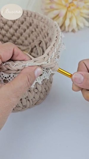 Декоративная отделка корзинки кружевной каймой!