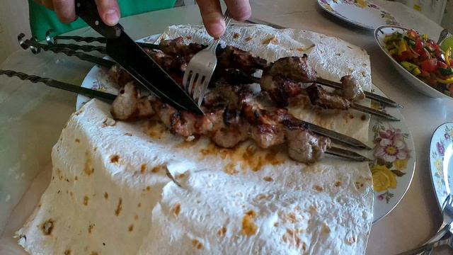 Хорошо прожаренный шашлык за 12-13 минут смотреть онлайн