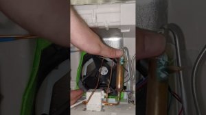 КАК ПОЧИСТИТЬ ХОЛОДИЛЬНИК ОТ НЕПРИЯТНОГО ЗАПАХА В ДРЕНАЖНОЙ СИСТЕМЕ (LIEBHERR)