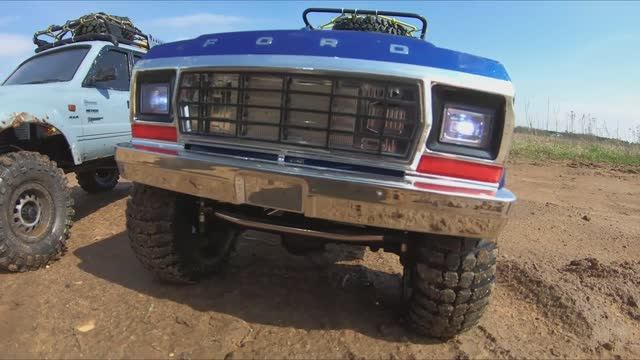 Ford bronco 2020 против Крузака 80 на бездорожье смотреть онлайн