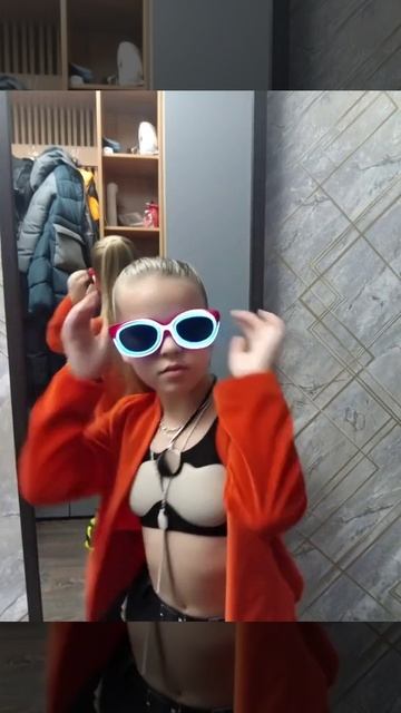 1000008446.mp4 смотреть онлайн