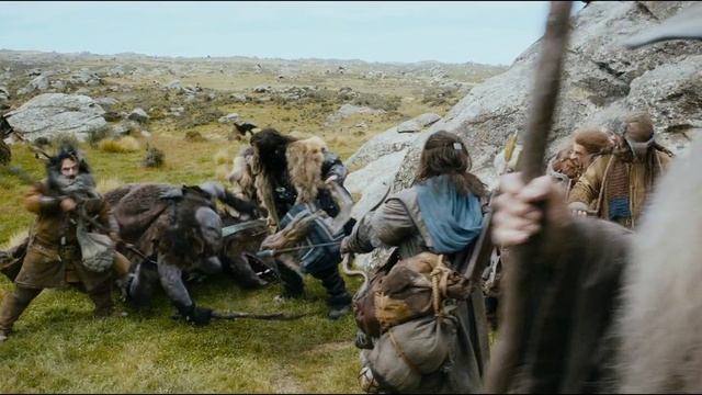 Хоббит.Нежданное путешествие.Гномов преследуют орки и волки. смотреть онлайн