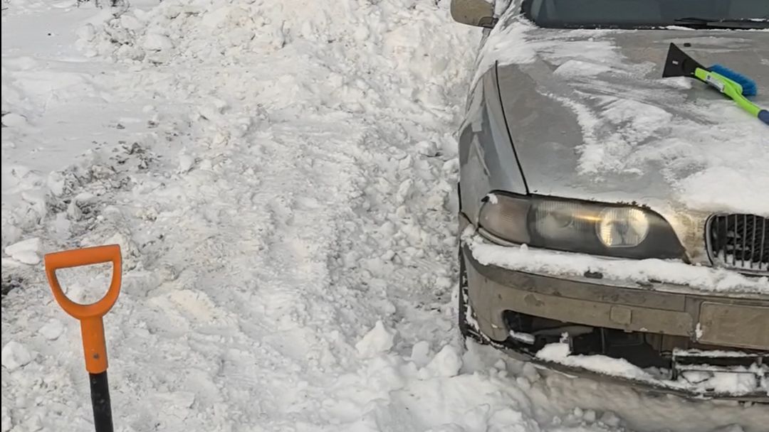 ДР-7. Как открыть багажник при отсутствующем аккумуляторе и неработающем замке?