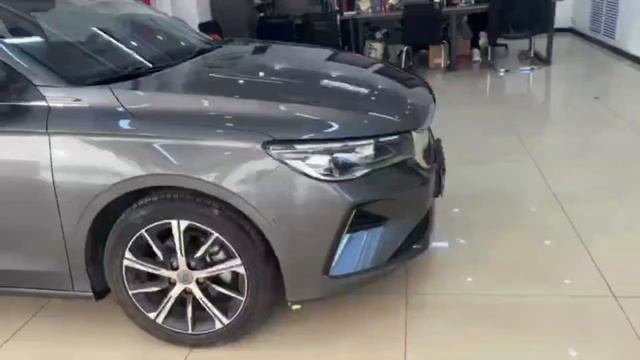 Geely Emgrand смотреть онлайн