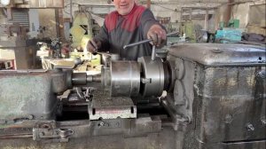 Токарный цех в Афганистане. Изготовление большого шкива
