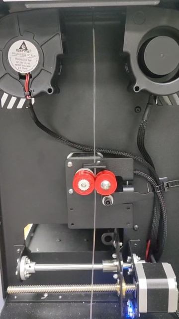 Первая работа первого российского станка по переработке полимеров в нить для 3D-печати. PETG.