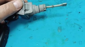 Ремонт личинки замка двери.