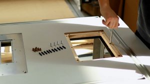 Установка пластины под фрезер с помощью метизов