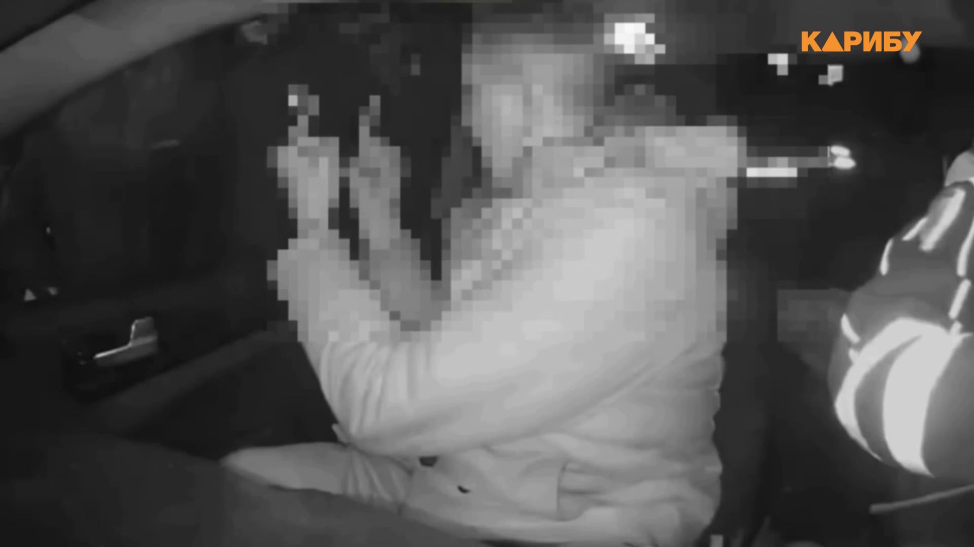 Я ездил на «Лэнд Крузере», я богат, красиво… не то, что вы…: пьяный магаданец унижал сотрудников ГАИ смотреть онлайн