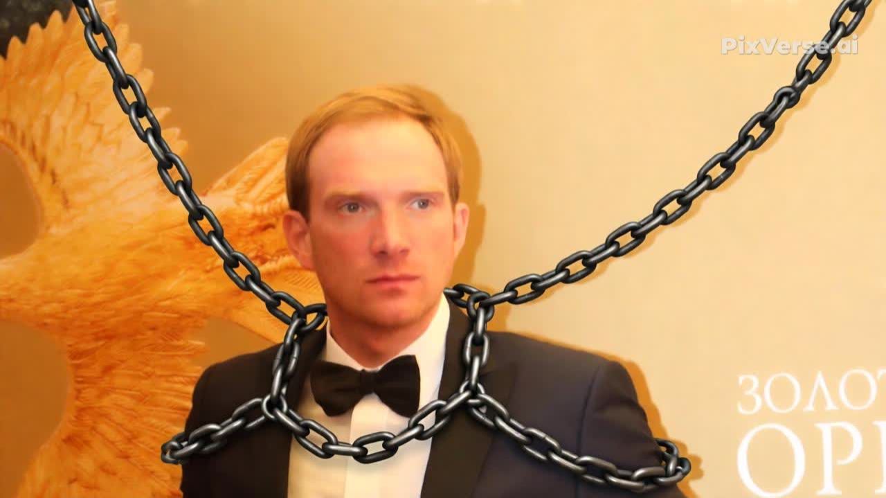 Мать уехавшего в США актёра Бурковского заявила смотреть онлайн