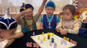 Визитная карточка учителя тувинского языка Хомушку А.М.