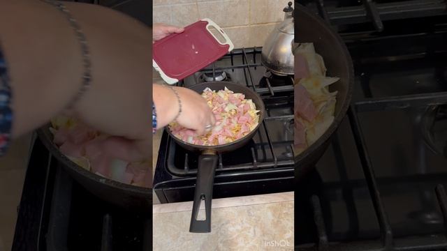 Завтрак пп на двоих . Пицца на сковороде .