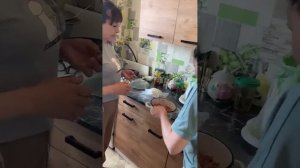 ЛУЧШИЕ ДОМАШНИЕ ЧЕБУРЕКИ ПО РЕЦЕПТУ ИРИШКИ ЧИКИ ПИКИ СЕКРЕТ ХРУСТЯЩЕЙ КОРОЧКИ