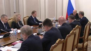 Михаил Мишустин на совещании с вице-премьерами обсудил поддержку туристической отрасли в Крыму.