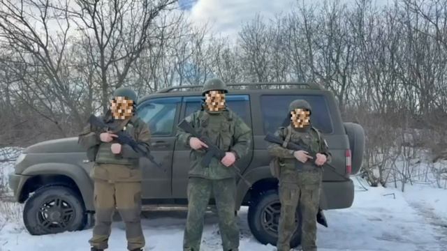 Областные пожарные передали военным из зоны СВО внедорожник УАЗ «Патриот».